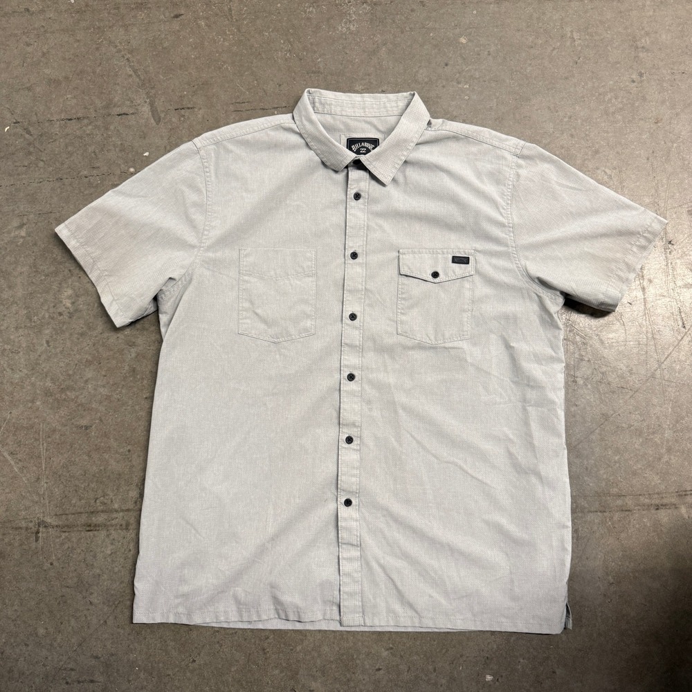 Billabong Adventure Division Mens XL Short Sleeve Button Down Shirt Light Grey